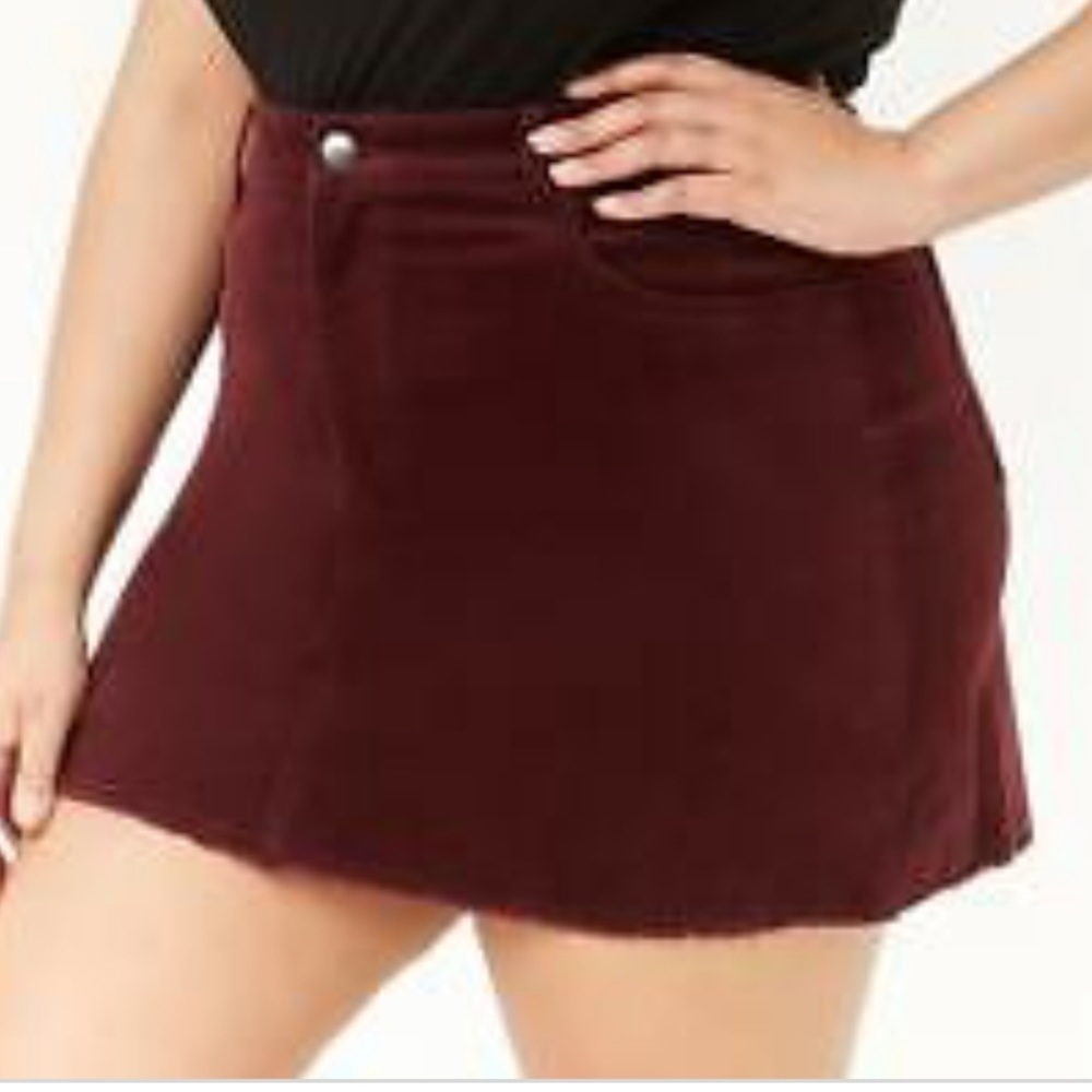 Plus size burgundy mini skirt